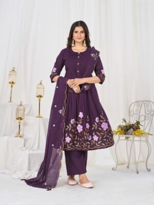 Step into timeless elegance with this beautifully crafted Anarkali Kurti Set, designed for festive celebrations, weddings, parties & special occasions