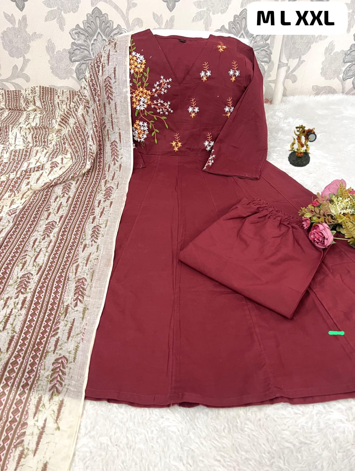 New CottoN Anarkali kurta set with Cotton Pant & Malmal Dupatta with tier pattern - Image 3