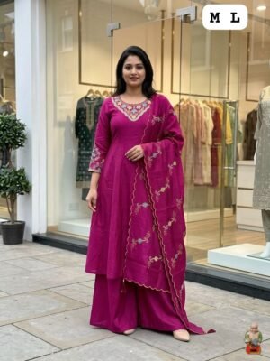 Alternative view of Add grace and elegance to your festive wardrobe with this stunning round Anarkali suit set