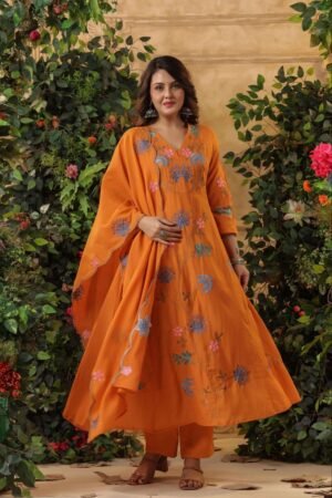 WOMEN CHANDERI SILK EMBROIDERED KURTA SET