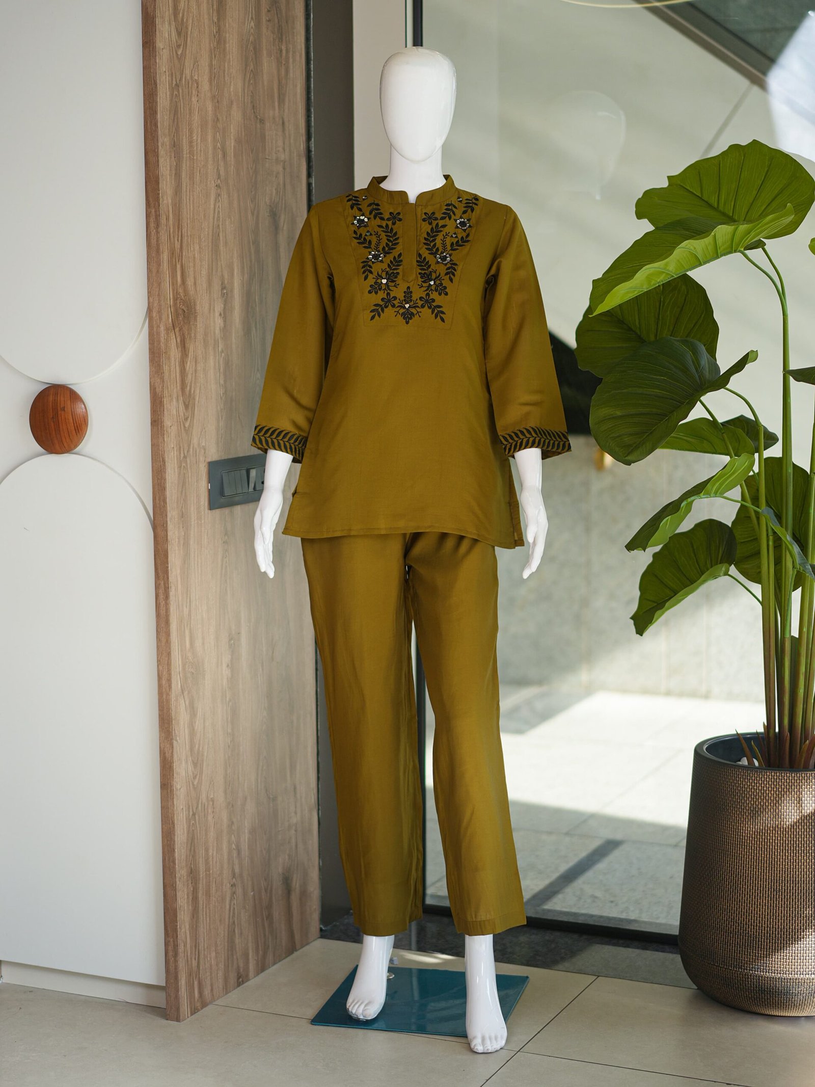 MOHILYA ELITE STUDIO LLP DESIGNER CO-RD SET FESTIVAL SPECIAL COLLECTION - Image 4