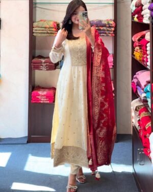 ashn-E-Bahaaraa Anarkali Flared Kurti Pant Dupatta Set