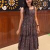 Here We present  you  This beautiful  soft cotton maxi made with the highest quality of fabric it has beautiful blend of  Kalamkari prinT