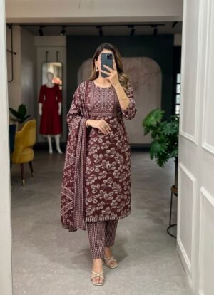 Alternative view of Summers are all about easy breezy and simple yet fresh looks so here's a wardrobe update that speaks comfort and is classy