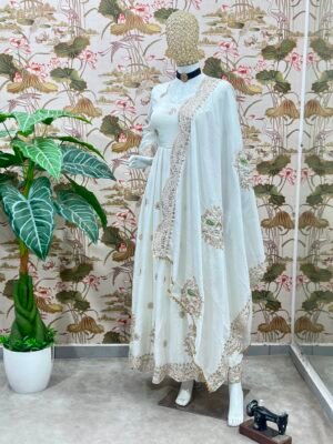 Alternative view of An ode to classic elegance. The perfect blend of tradition and grace."