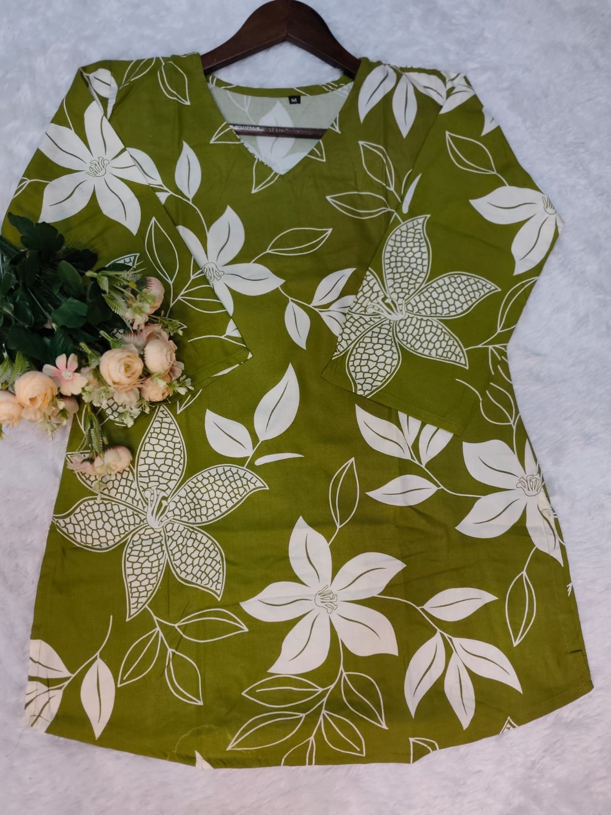 Featuring Lilce New Party Wear Cotton Print Short Top Wachi is Beautiful Nack With Occasion it is Very easy Breezy And Comfortable - Image 2