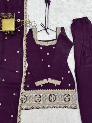 Alternative view of This colourfull  & fresh look outfit is perfect for upcoming festivities and weddings which provides you more comfort and style