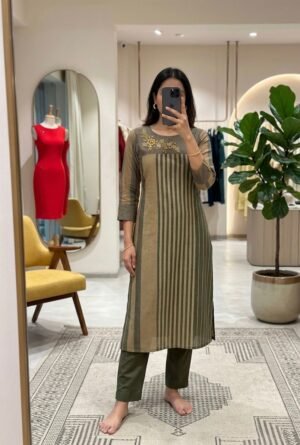 Bringing you the Magic of Premium Handwoven Fabrics sewed from Earthy tones of threads to Make you feel at Ease!