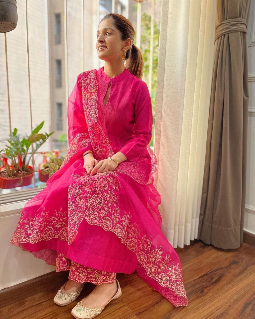 New Lunching Pure Cotton Silk Kurtipent With Orgenza Duppata Embroidery Work