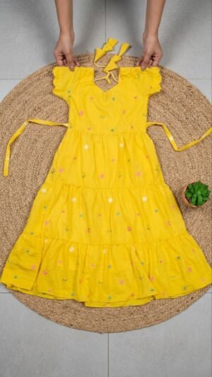 Alternative view of Celebrate this joy of dressing in the best way  here presenting you a beautiful and comfortable maxi for the upcoming season with beautiful Flowers All Over  And Beautiful Neckline and  Slevees