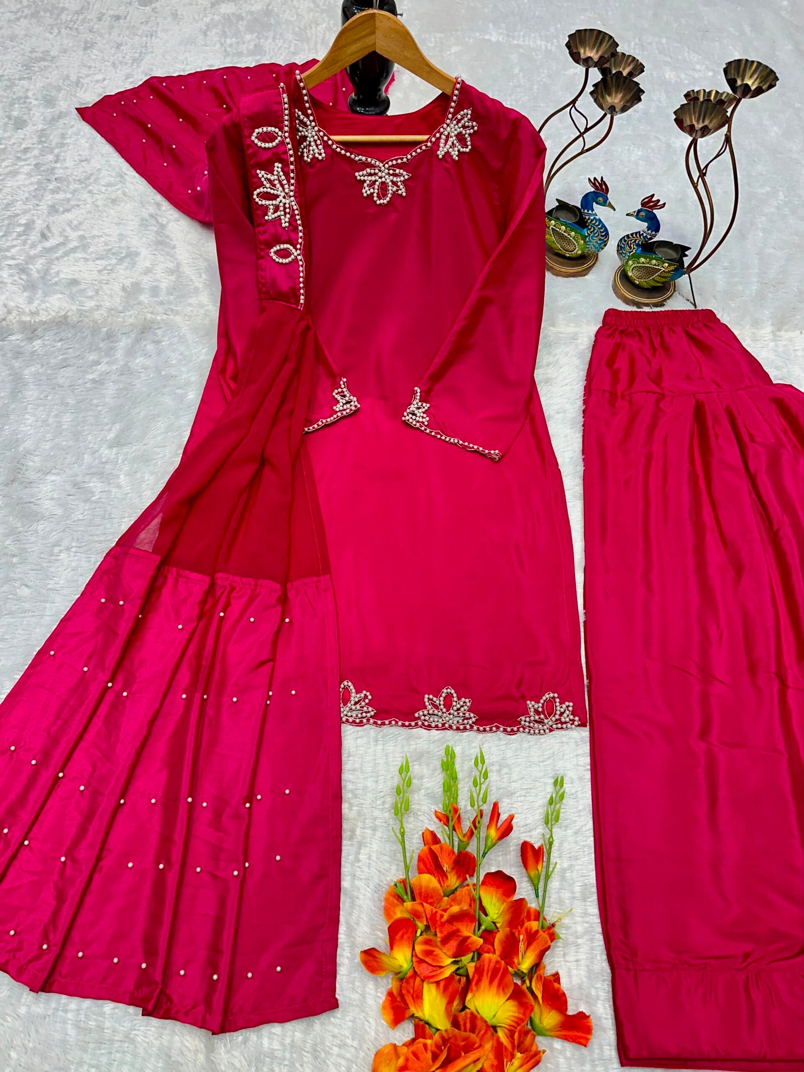 AK LUNCHING NEW ĐĚSIGNER PARTY WEAR TOP AND FARSI SALVAR. WITH FANCY DUPPATA WITH EMBROIDERY WORK - Image 6