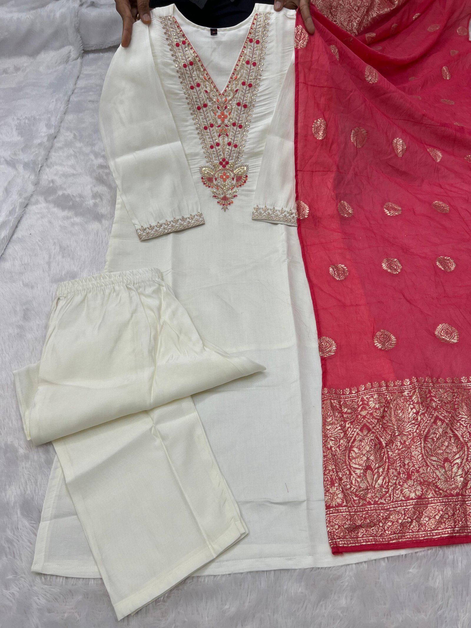New Designers Kurti Pent Dupatta Set - Image 2