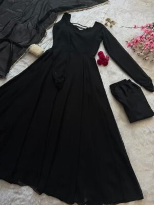 Alternative view of With Ri8 Fashion Every women would be FLAME