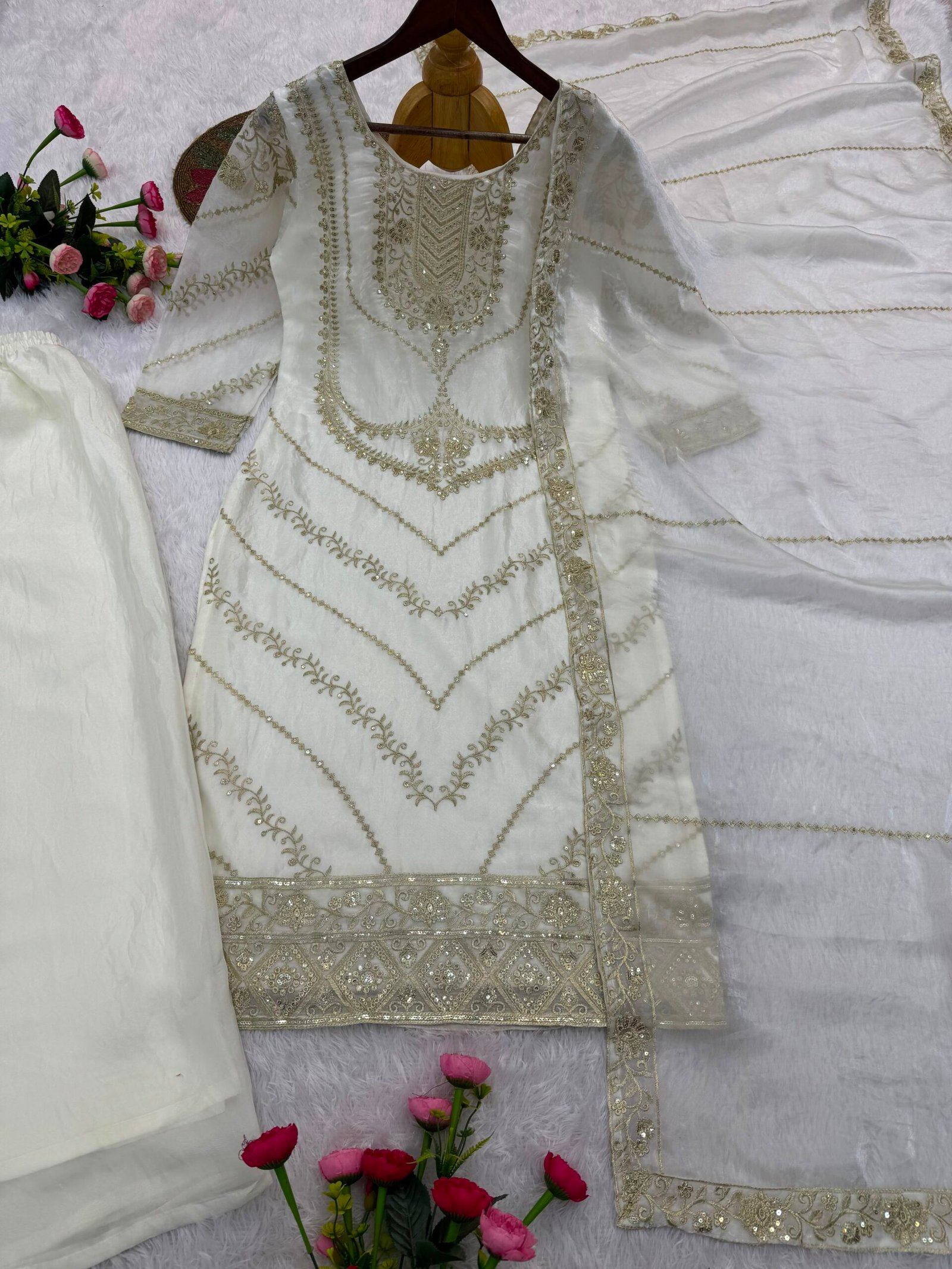 PRESENTING 3 PIECE STYLISH TOP DUPATTA WITH BEAUTIFUL PLAZZO - Image 4