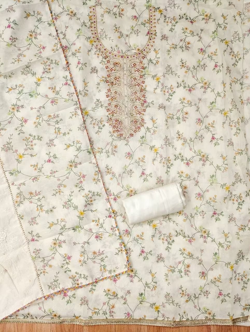 RIGINAL MODAL PRINT WITH THREAD AND KHATLI WORK 2.1 MTR - Image 3