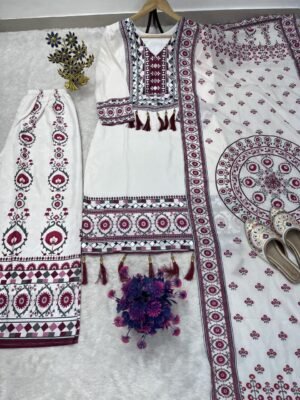 Alternative view of AK COLLECTION PRESENCE NEW PRODUCT (REAL MODELLING)