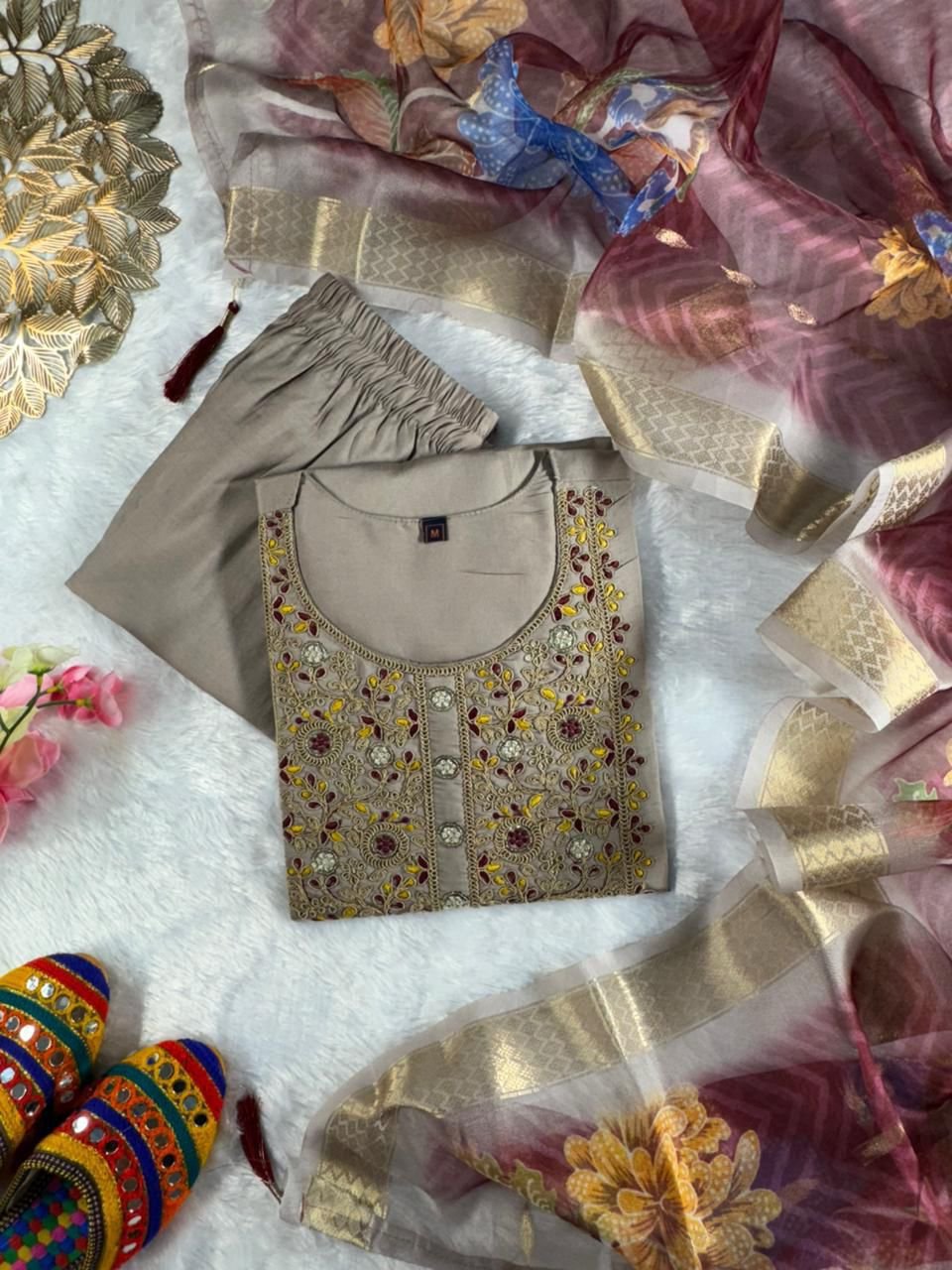 Launching New Designers Kurti Pent Dupatta Set - Image 2