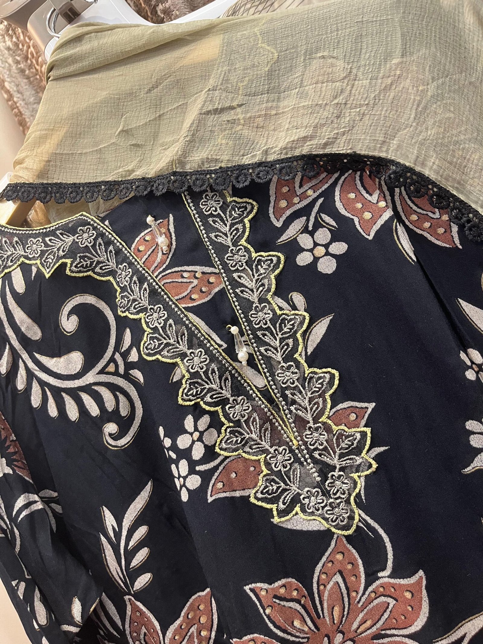 FULL STITCHED RAYON PRINTED WITH EMBROIDERY NECK/SLEEVES AND DAMAN WITH CUTWORK/TUSSELS - Image 7