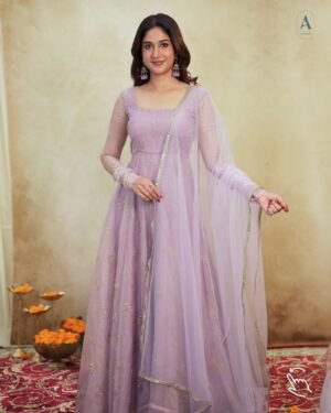 Presenting New  Đěsigner Anarkali Suit In New Fancy Style
