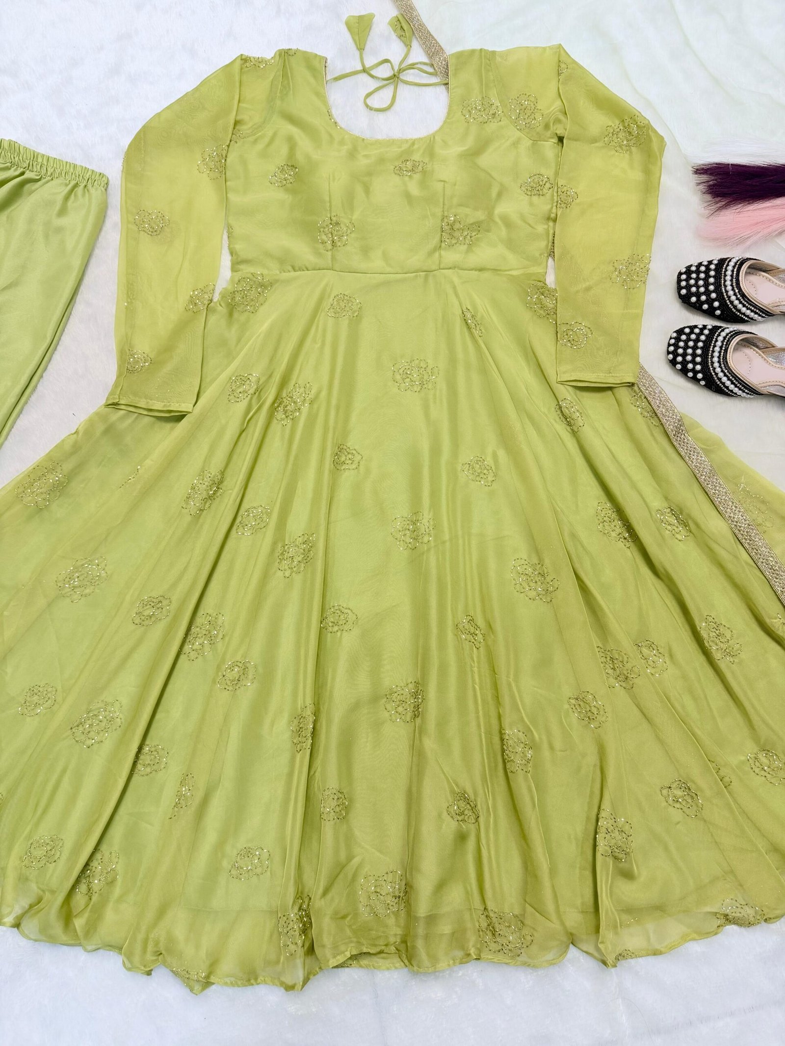 Presenting New Đěsigner Anarkali Suit In New Fancy Style - Image 4