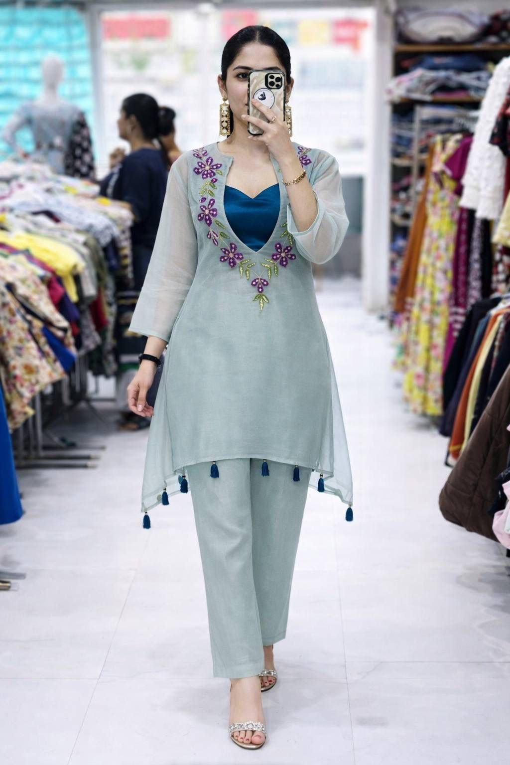 ENHANCE THE BEAUTY OF YOUR WARDROBE WITH THIS NEWLY LAUNCHED 3-PIECE KURTI SET