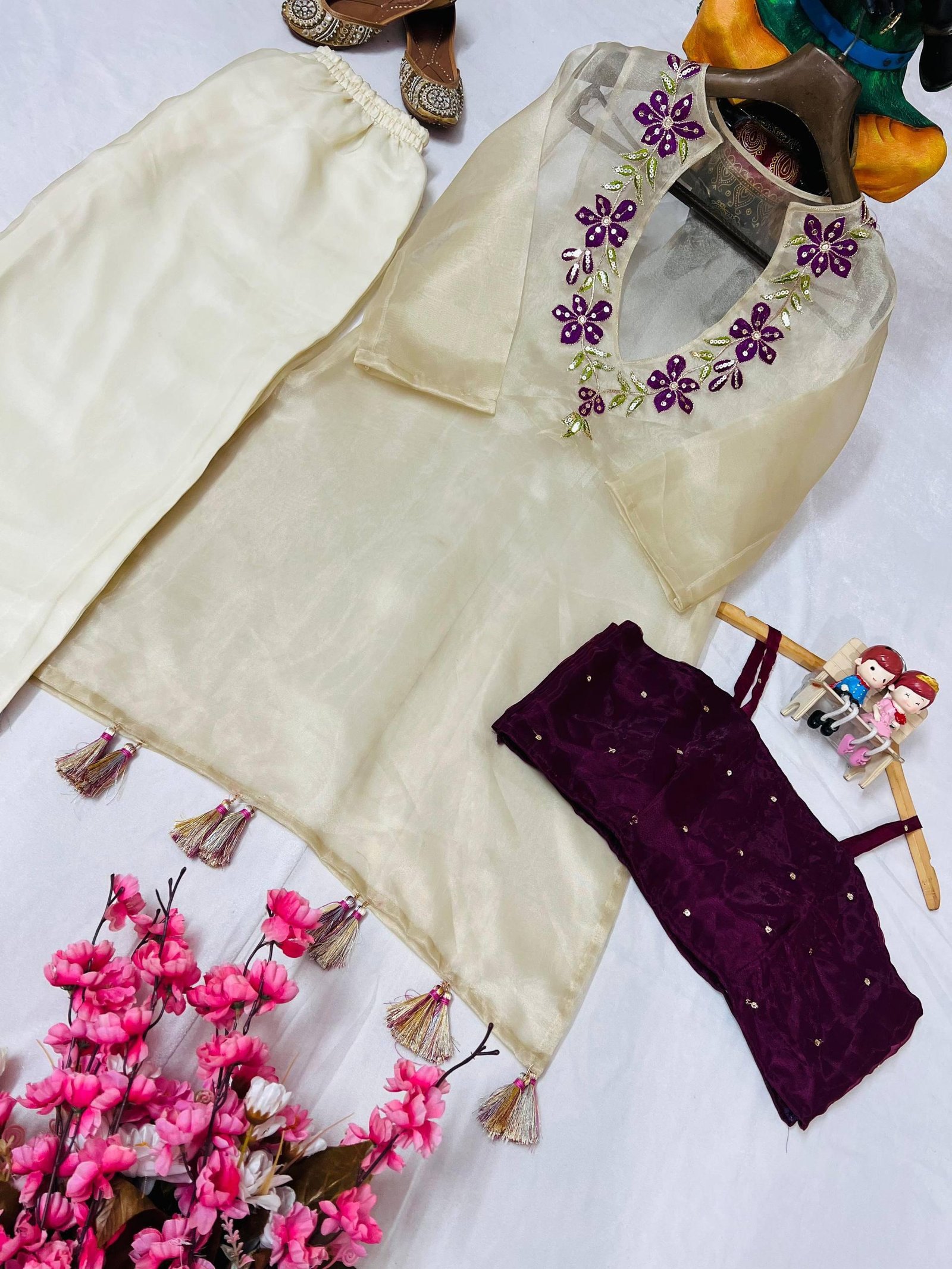 ENHANCE THE BEAUTY OF YOUR WARDROBE WITH THIS NEWLY LAUNCHED 3-PIECE KURTI SET - Image 4