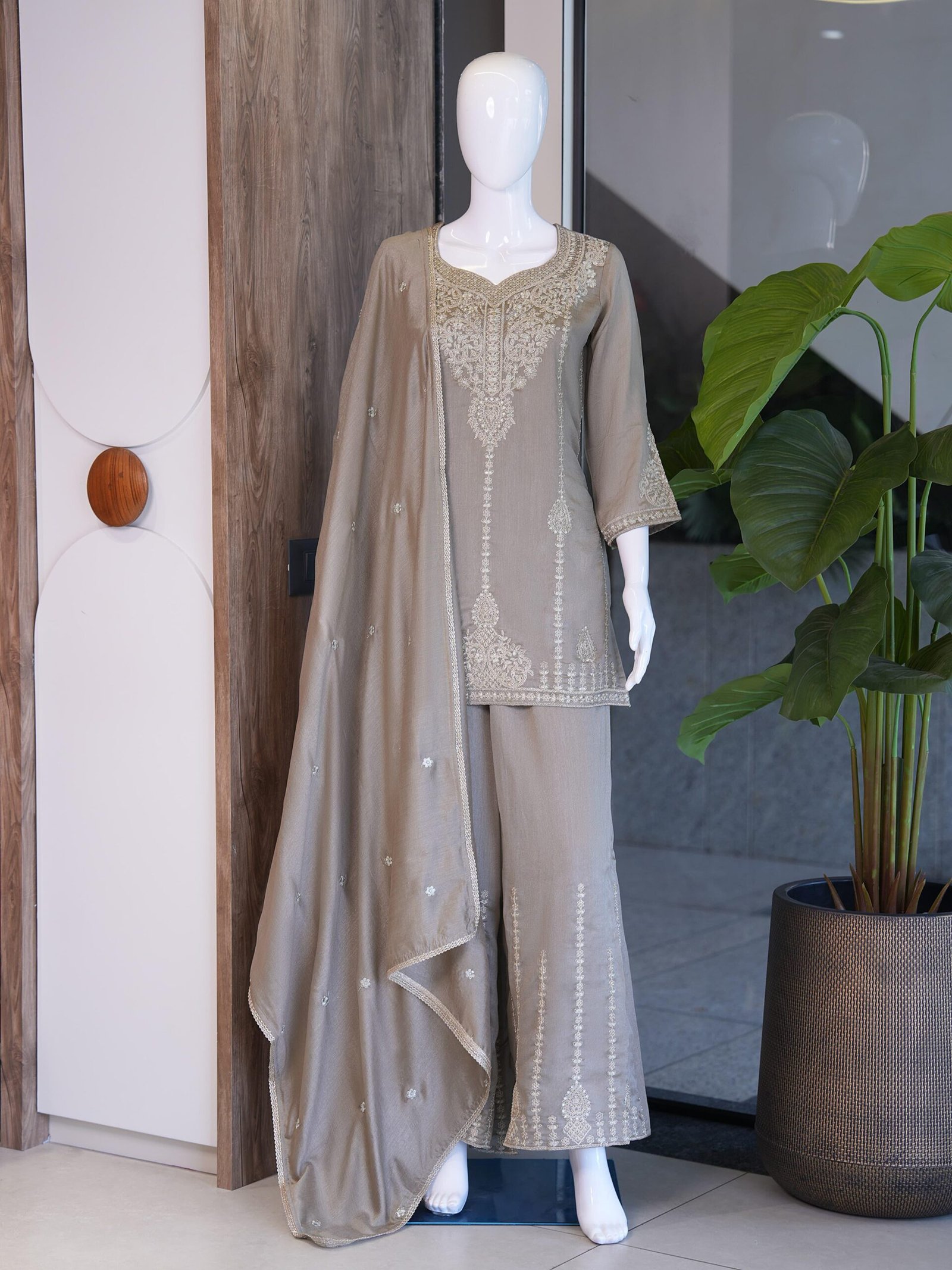DESIGNER WEAR FESTIVAL SPECIAL COLLECTION - Image 4
