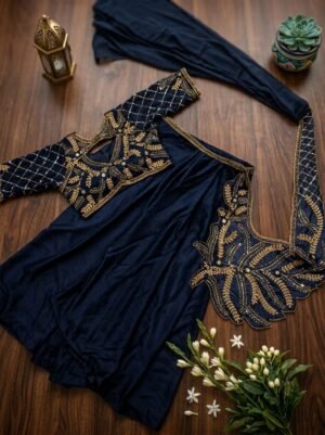 Alternative view of Elegant Indo-Western Dhoti Drape Saree*