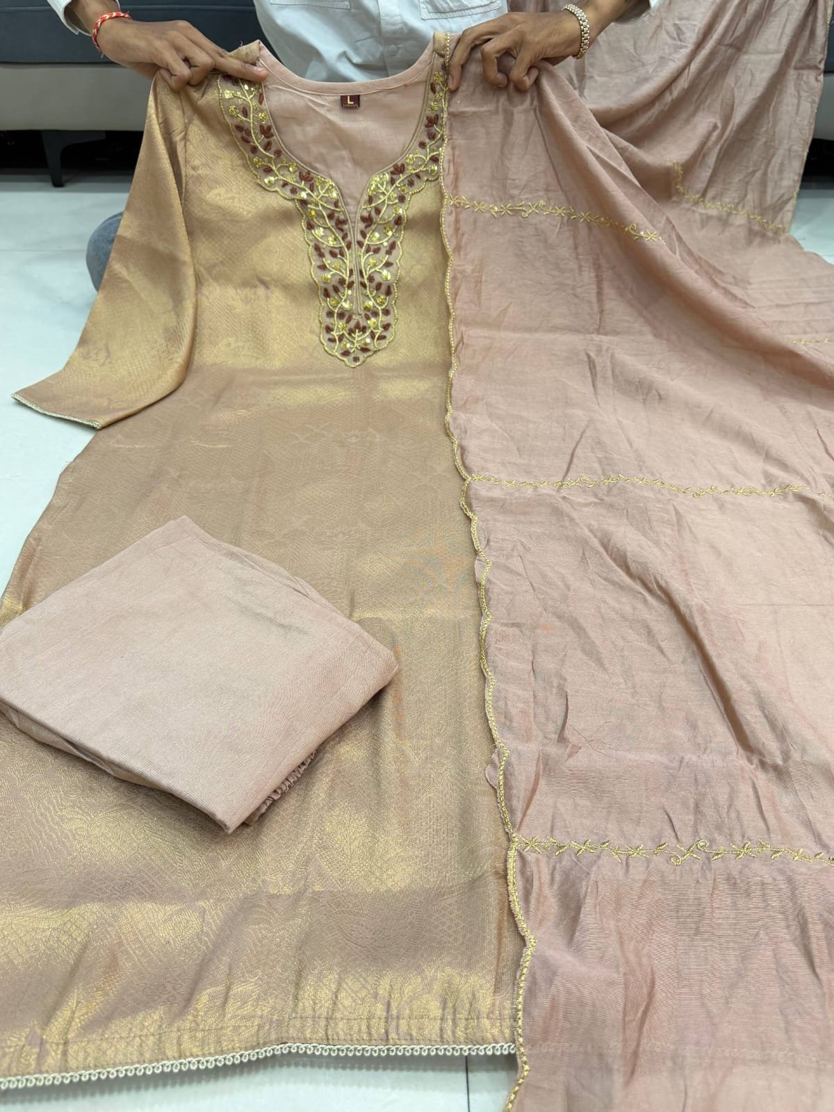 Make every function special with this elegant 3 PCS Designer Kurti Set crafted in rich soft Kanjivaram Silk fabric. - Image 2