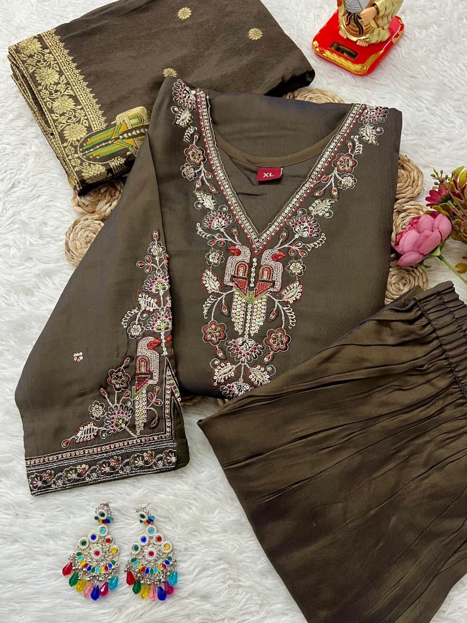 FESTIVE SPECIAL: The Royal Roman Silk Collection - Image 2