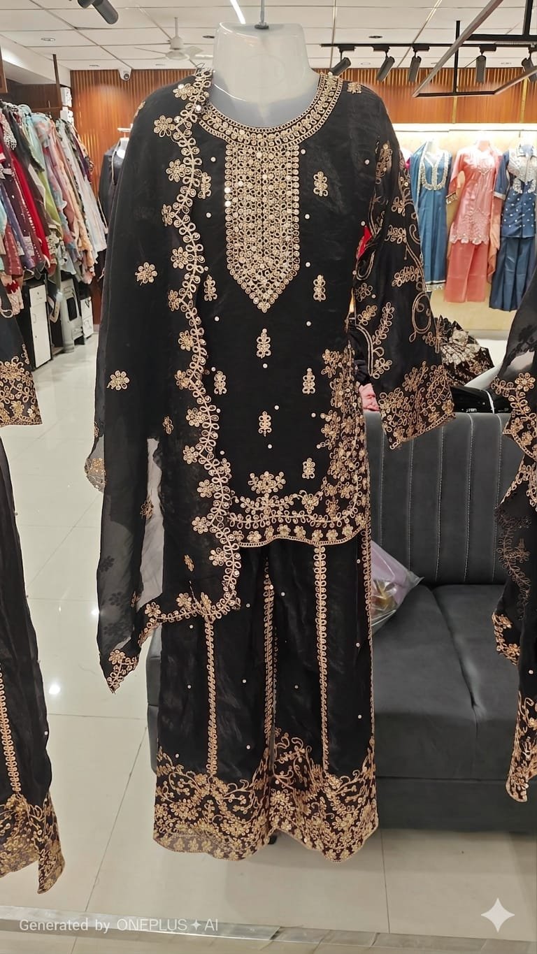 Stitching: Fully Stitched & Ready to Wear - Image 4
