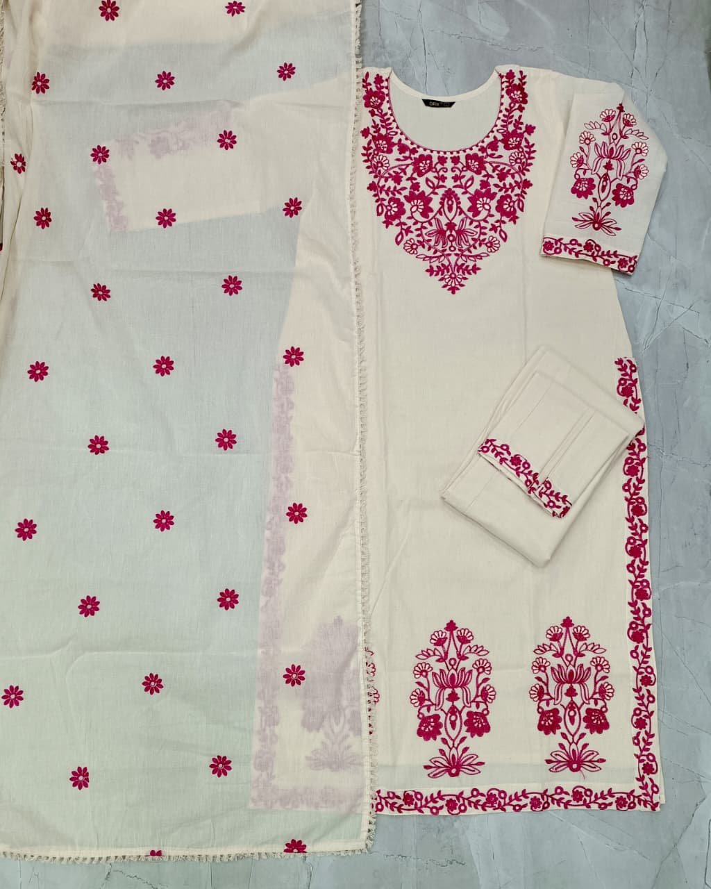 100% Pure Khadi Cotton Kurti With Pant With Beautiful Embroidery Work Duppata - Image 2