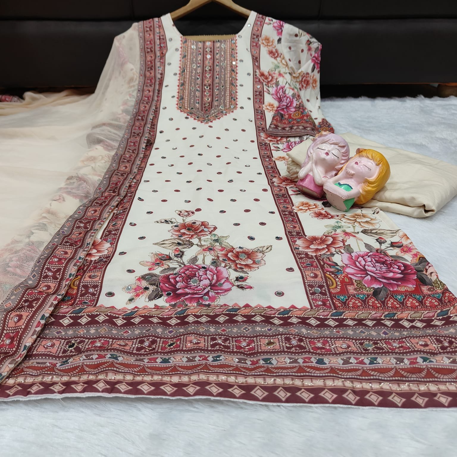 Premium Premium Muslin Kurti, Pant & Dupatta Set - Image 2
