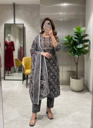 Alternative view of Summers are all about easy breezy and simple yet fresh looks so here's a wardrobe update that speaks comfort and is classy