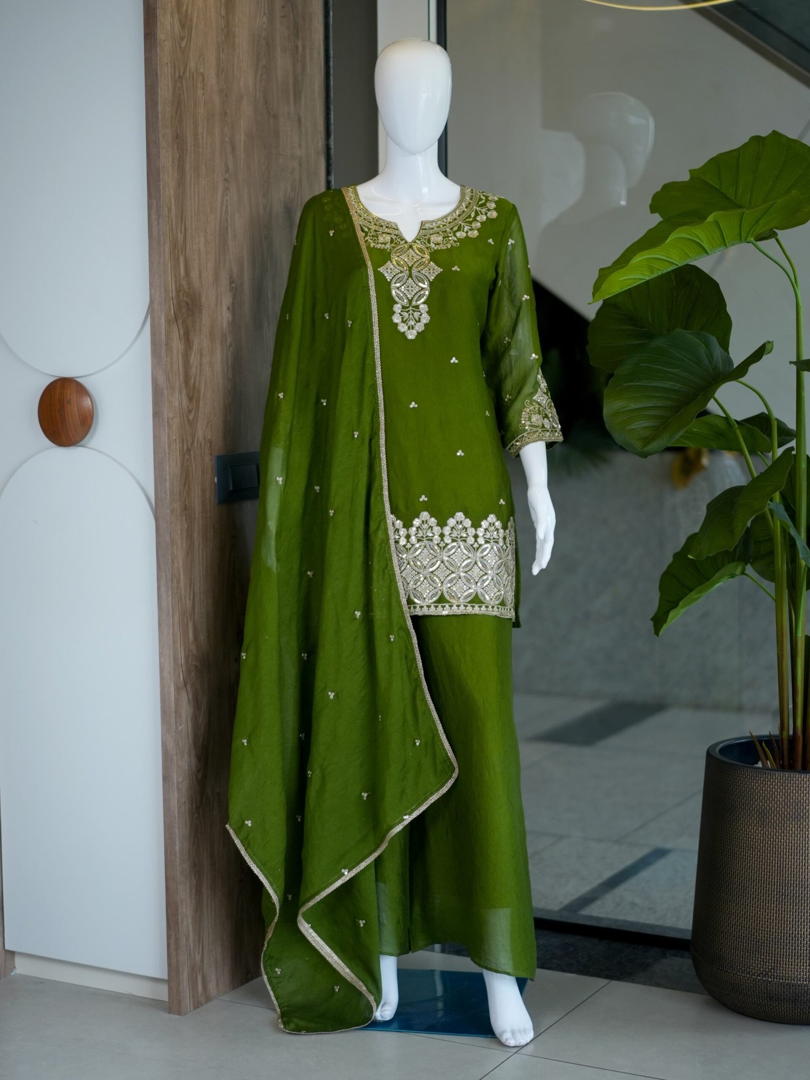 DESIGNER WEAR FESTIVAL SPECIAL COLLECTION - Image 4