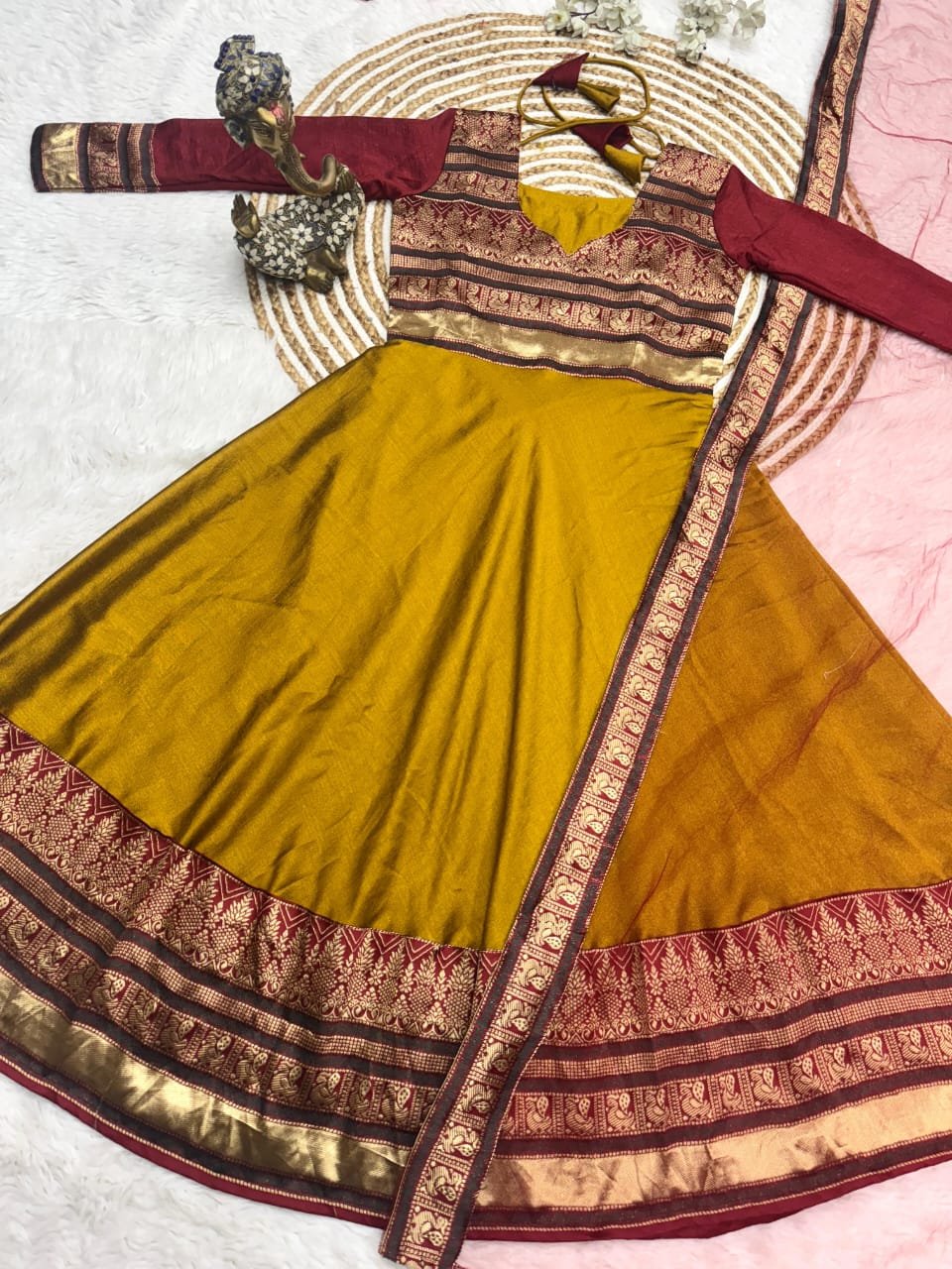 Introducing New Super Trendy Traditional Outfit - Image 2