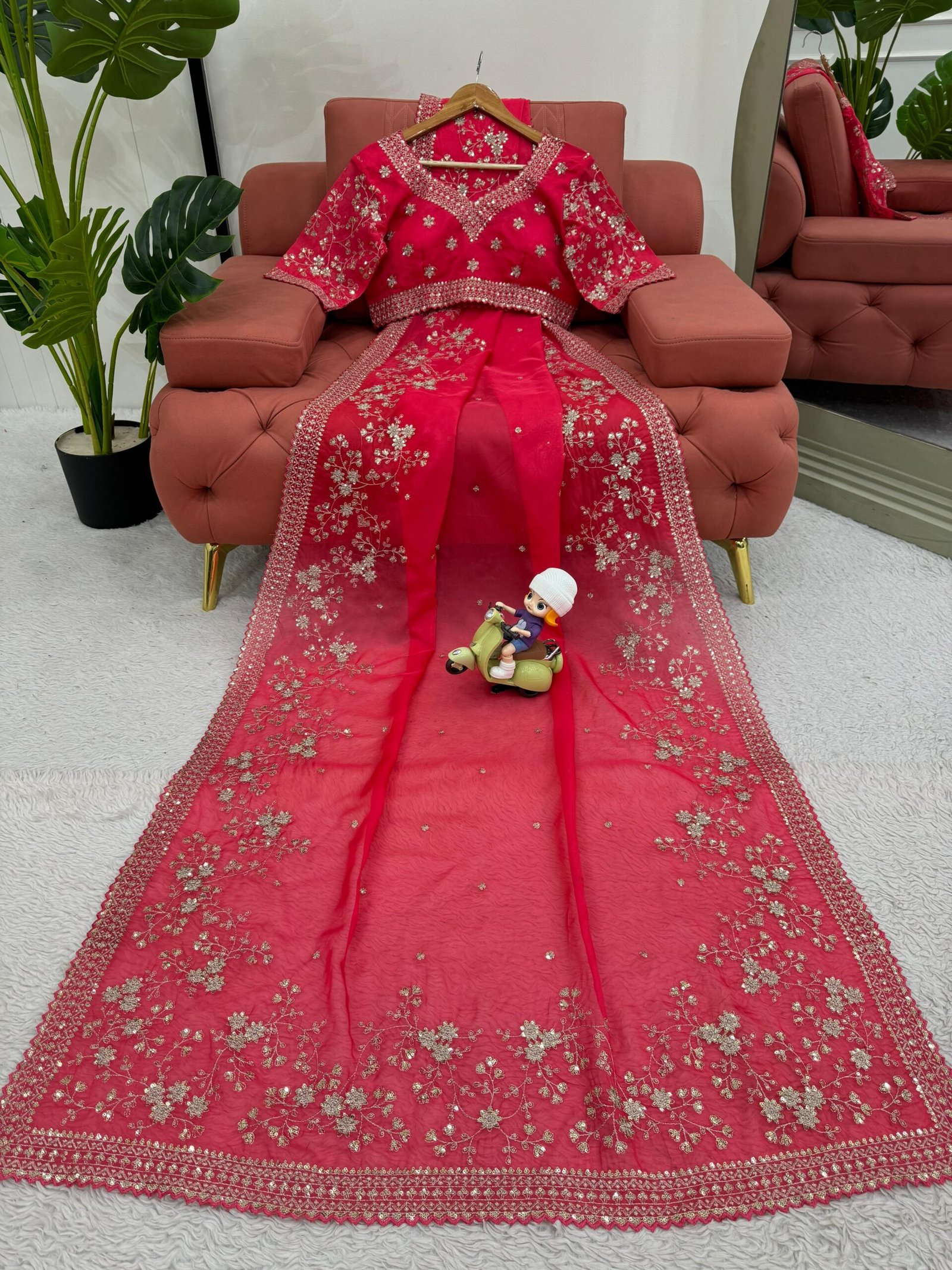 Looking some one for this same colour beautiful Designer Saree on Tibby silk Febric with Thred & Sequnce work and Blouse on also Tibby Silk Febric With Thred & Sequnce work. - Image 2