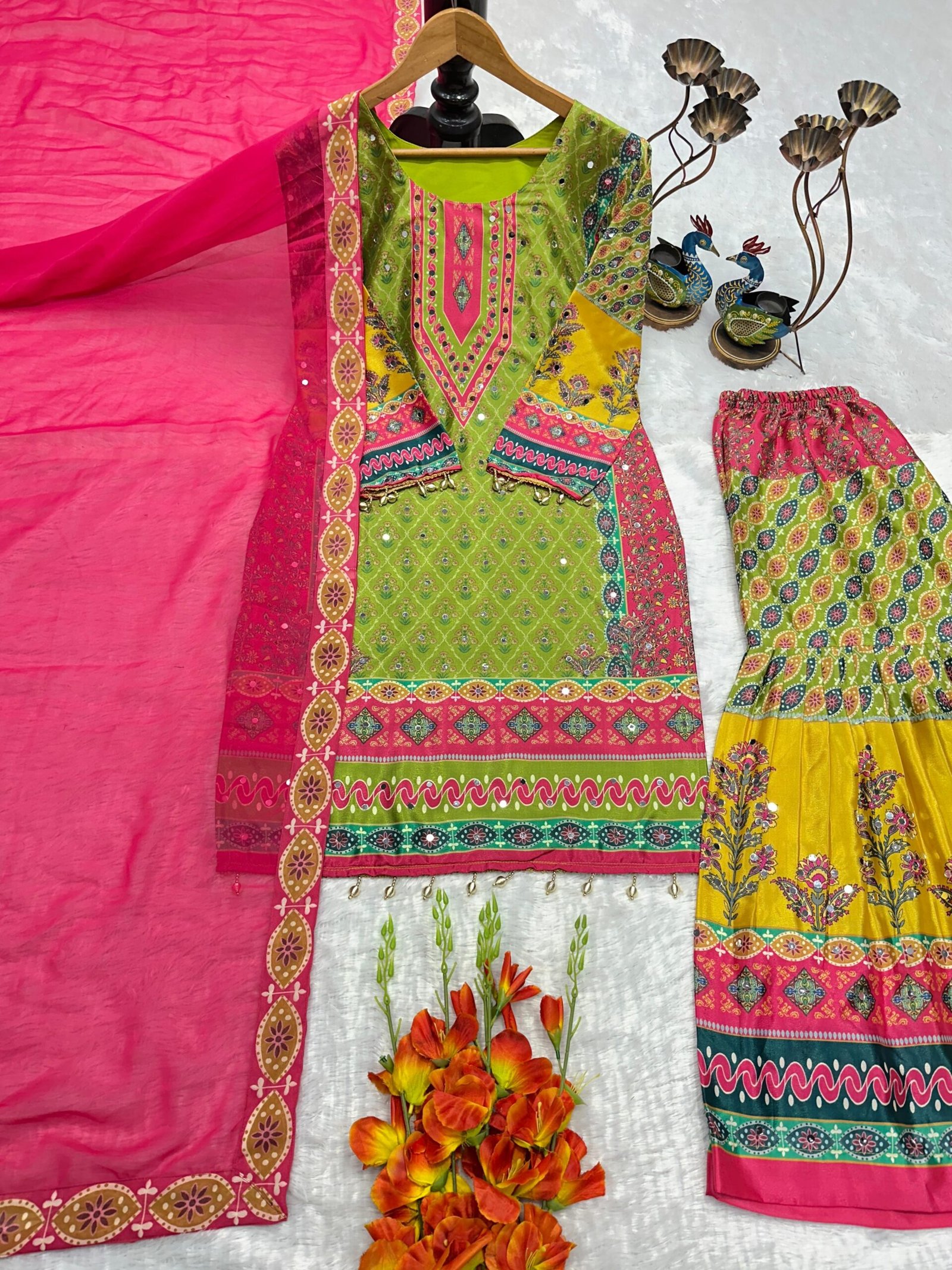 AK LUNCHING NEW ĐĚSIGNER PARTY WEAR TOP ANDPLAZZO. WITH FANCY DUPPATA WITH EMBROIDERY WORK - Image 4