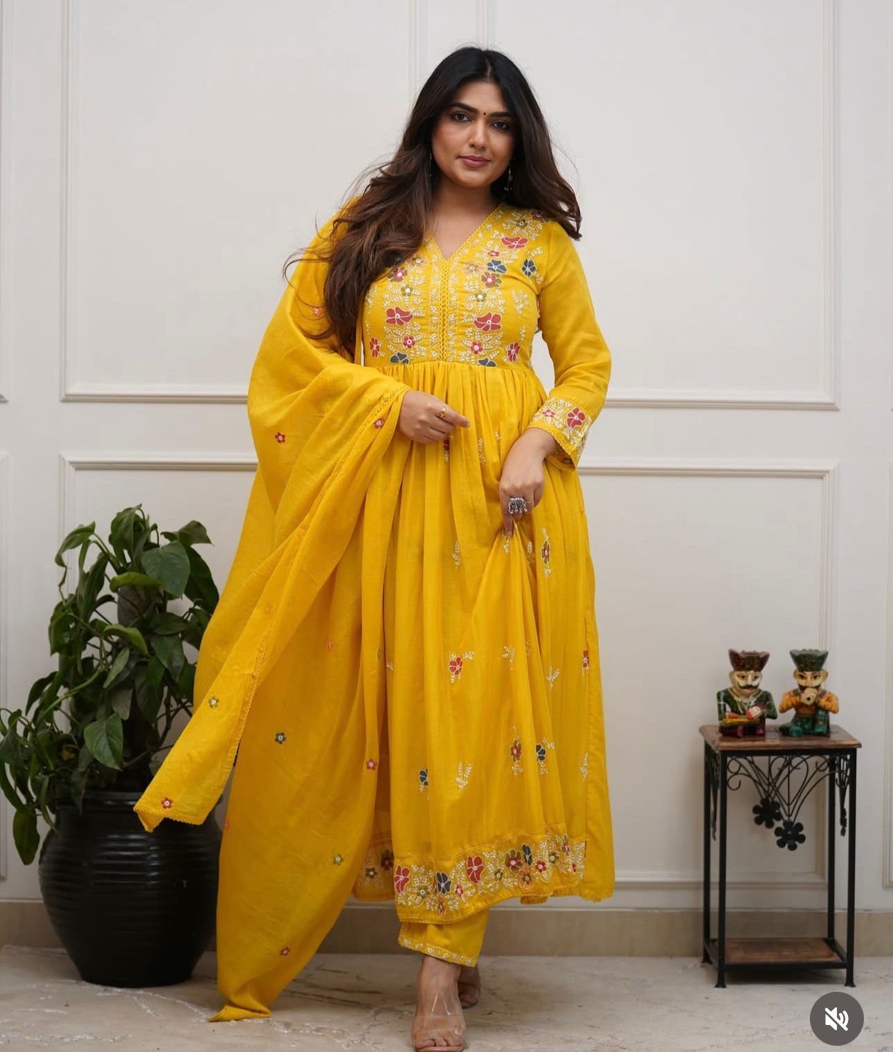 Beautiful cotton embroidery work on allover kurti and pant with mal mal dupatta with embroidery work - Image 3