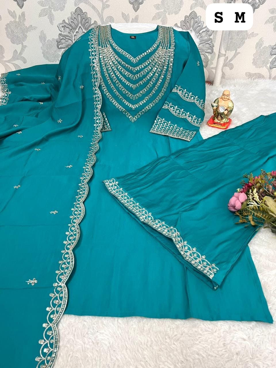 Upgrade your ethnic wardrobe with this beautiful Muslin fabric suit set in a classy Colorfull shade