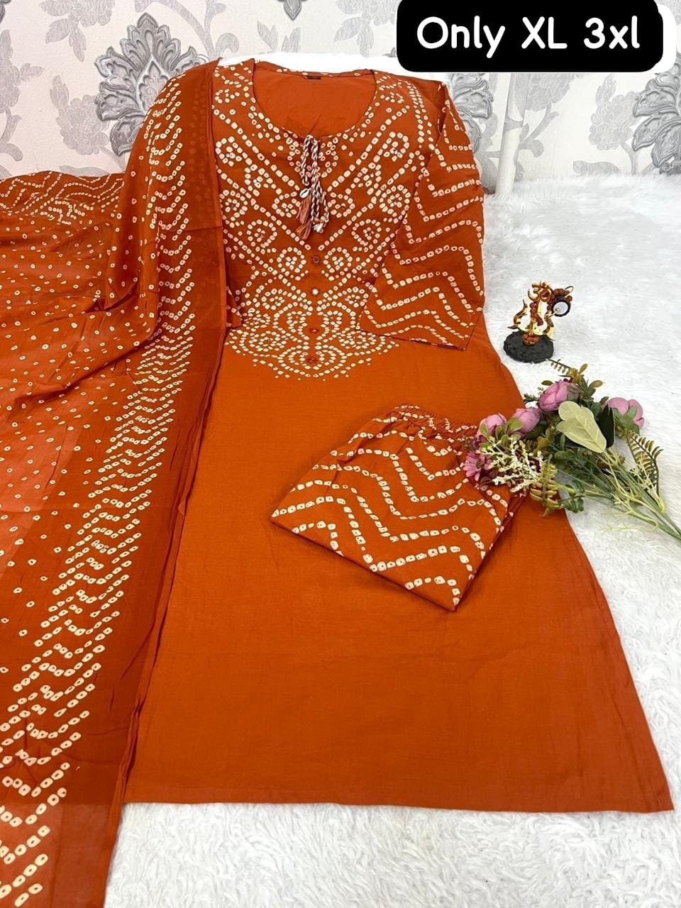 Looking to update your ethnic wardrobe? Check out this stunning Bandhani Suit Set - Image 2