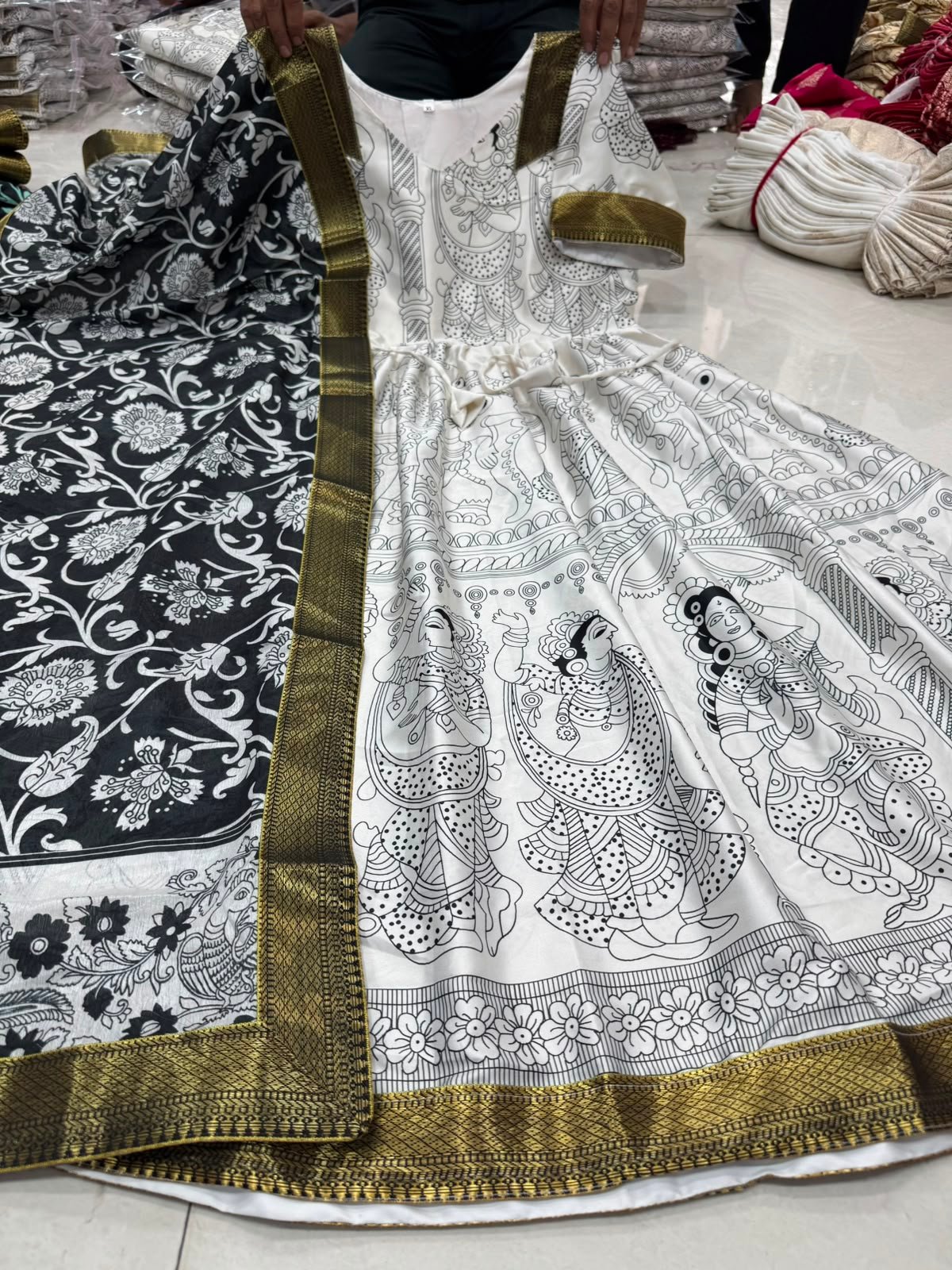 Launching Telugu Bigboss Ritu choudhary kalamkari Anarkali Recreation - Image 4