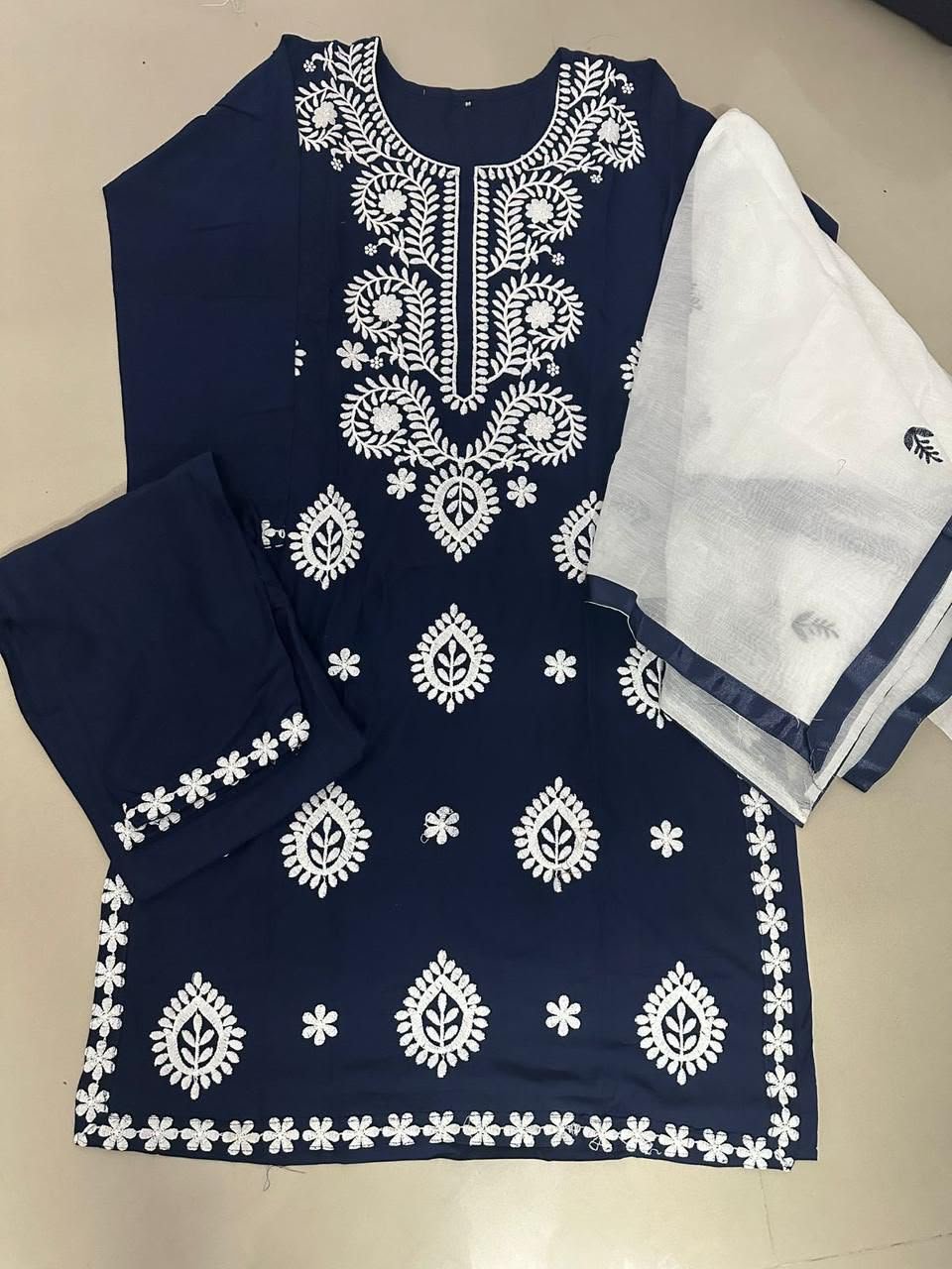 KURTI HEAVY RAYON COTTON FABRIC WID CHICKEN KARI STYLE EMBROIDERY WORK - Image 4