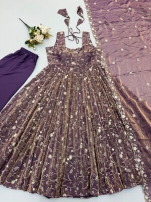 Alternative view of Presenting New Ready-made Collection With Fendy