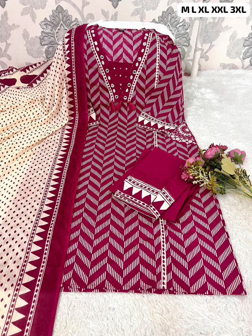 Featuring beautiful Heavy Suit Set which is beautifully decorated with weaving and embroidery with matching pants and dupatta - Image 4