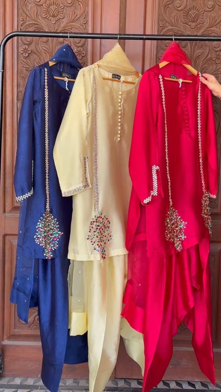 DESIGNER HEAVY NATURAL CREAP EMBROIDERED SEQUENCE WORK WITH FANCY TOP-PENT DUPATTA SET - Image 3
