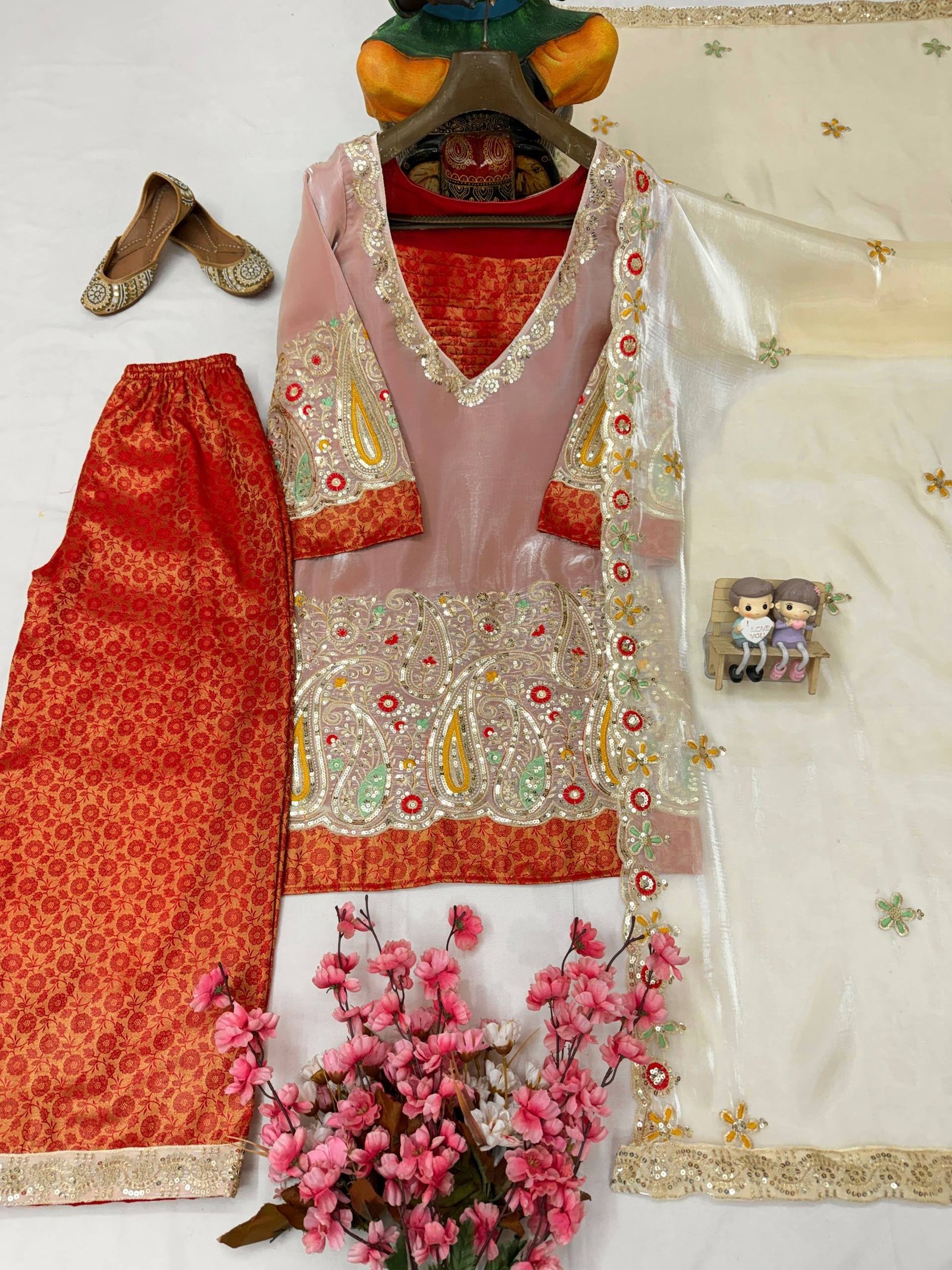 ENHANCE THE BEAUTY OF YOUR WARDROBE WITH THIS NEWLY LAUNCHED KURTI & PLAZZO SET - Image 2