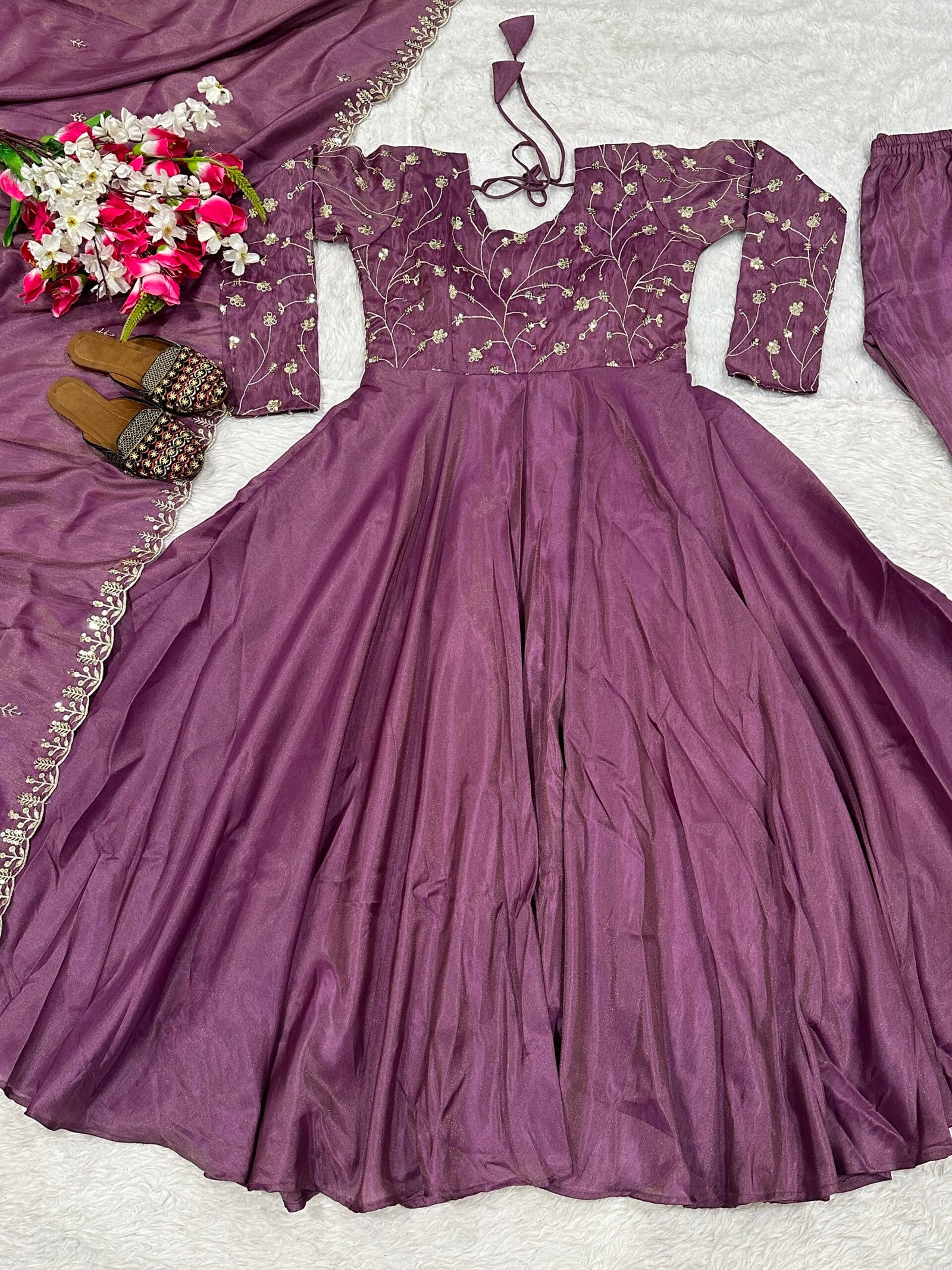Presenting New Đěsigner Anarkali Suit In New Fancy Style - Image 2