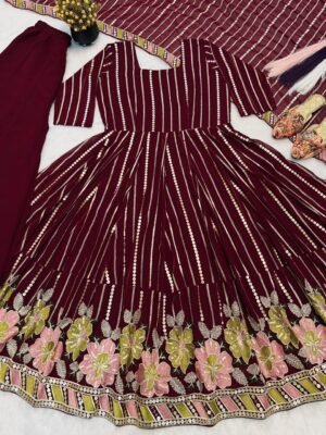 Alternative view of Presenting New Đěsigner Anarkali Suit In New Fancy Style