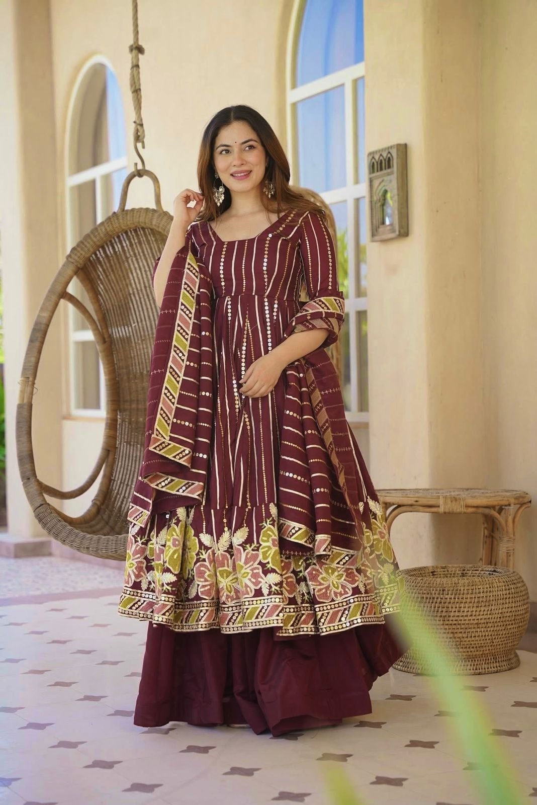 Presenting New Đěsigner Anarkali Suit In New Fancy Style